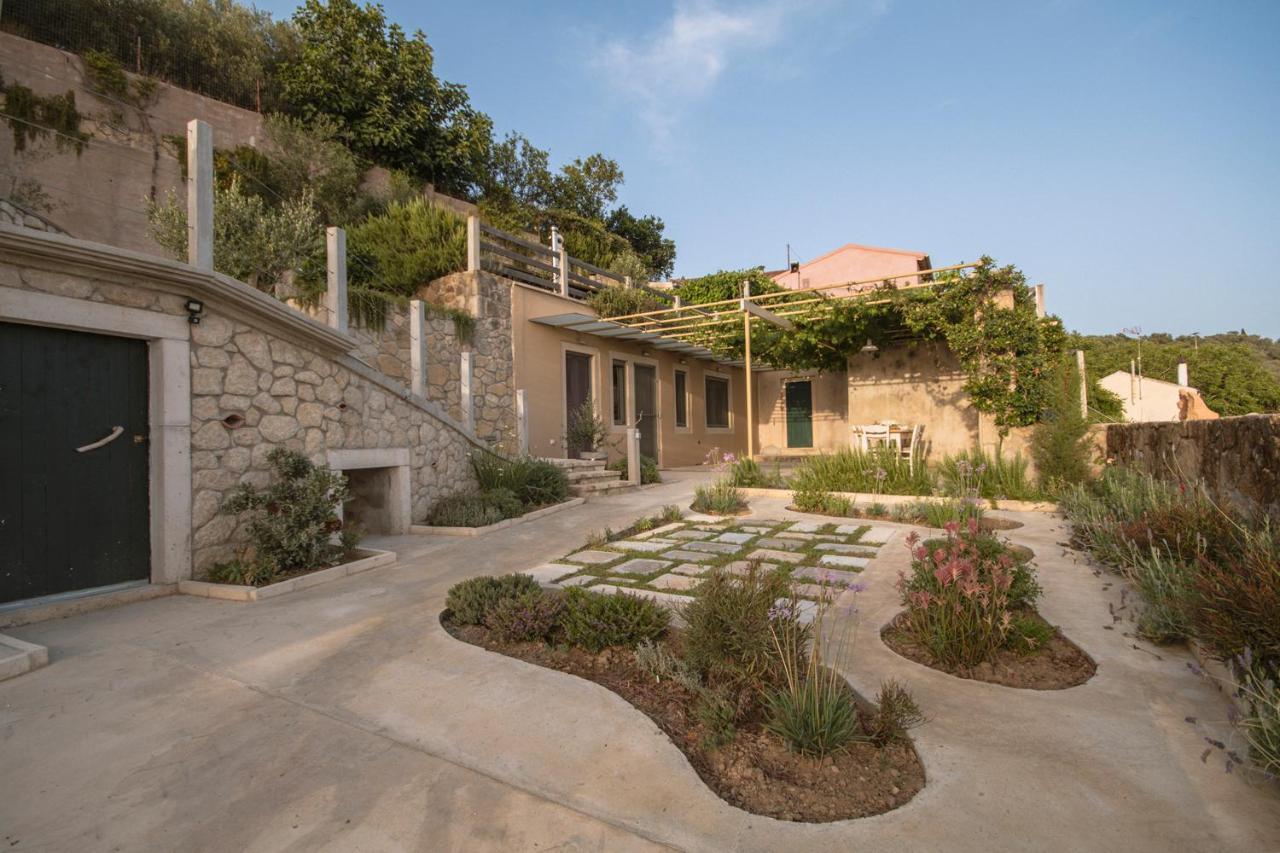 הוילה Bastounion Corfu Tramezzo Designer'S House מראה חיצוני תמונה